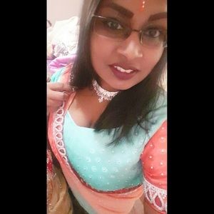 Meet your Posher, Malita